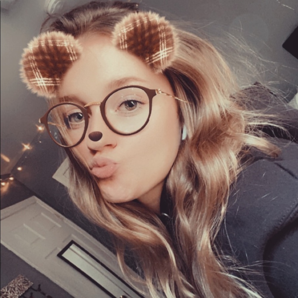 Meet your Posher, Madison